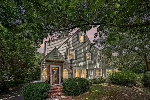 2705 Lovers Ln, Saint Joseph, MO 64506