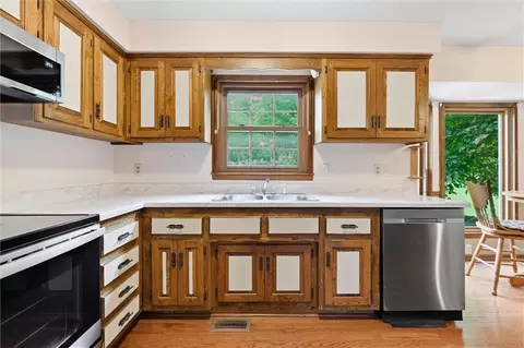 Kitchen - 1597 El Dorado Dr, Lawrence, KS 66049 photo 4 of 4