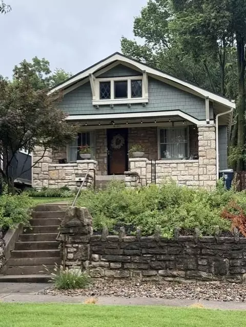 4141 Kenwood Ave, Kansas City, MO 64110