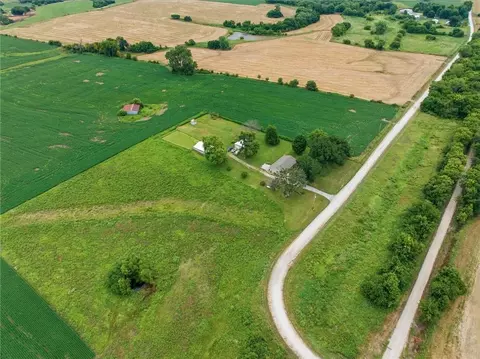 View/Area - 409 SW 1200 Rd, Chilhowee, MO 64733 photo 2 of 5