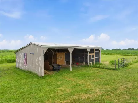 Exterior - 409 SW 1200 Rd, Chilhowee, MO 64733 photo 8 of 10