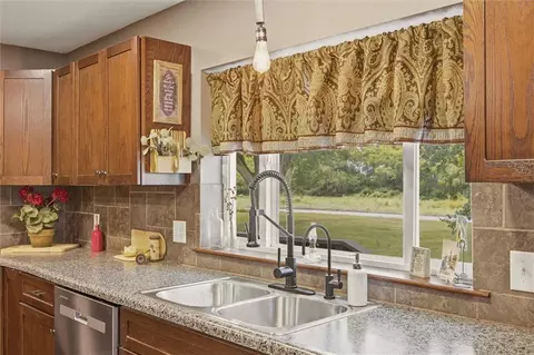 Kitchen - 409 SW 1200 Rd, Chilhowee, MO 64733 photo 4 of 5
