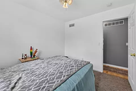 Bedroom - 524 NE Topaz Dr, Lees Summit, MO 64086 photo 4 of 5
