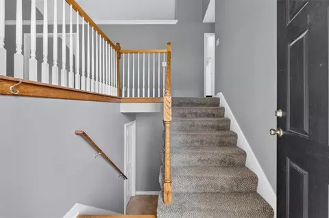 Entry Way - 524 NE Topaz Dr, Lees Summit, MO 64086 photo 1 of 2