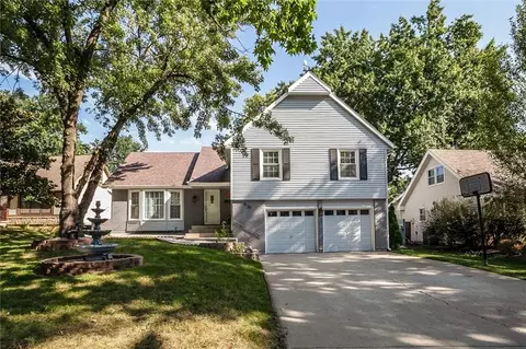 9130 W 92nd Ter, Overland Park, KS 66212