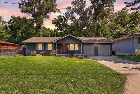 Exterior - 12124 E 31st St, Independence, MO 64052 photo 2 of 8