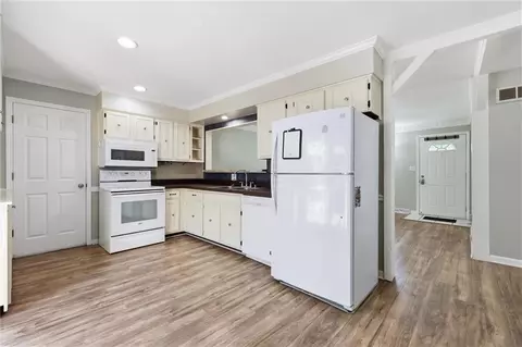 Kitchen - 12124 E 31st St, Independence, MO 64052 photo 1 of 3