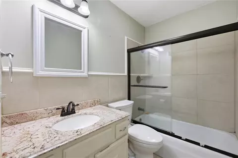 Bath - 12124 E 31st St, Independence, MO 64052 photo 1 of 1