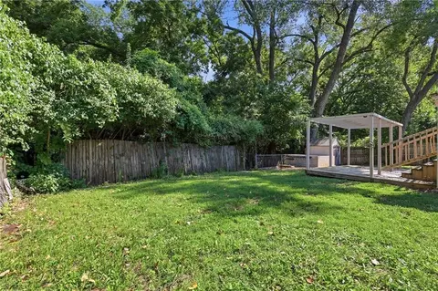 Exterior - 12124 E 31st St, Independence, MO 64052 photo 7 of 8