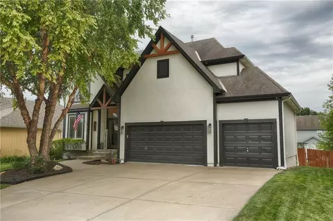 2297 W Cothrell St, Olathe, KS 66061