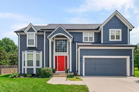 5403 Payne St, Shawnee, KS 66226