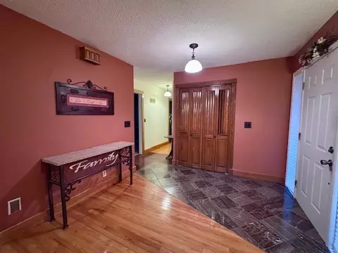 Entry Way - 1335 2000th St, Iola, KS 66749 photo 1 of 2
