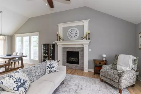 Living - 425 Spring Branch Dr, Raymore, MO 64083 photo 2 of 5
