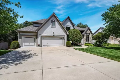 7620 Lichtenauer St, Shawnee, KS 66217