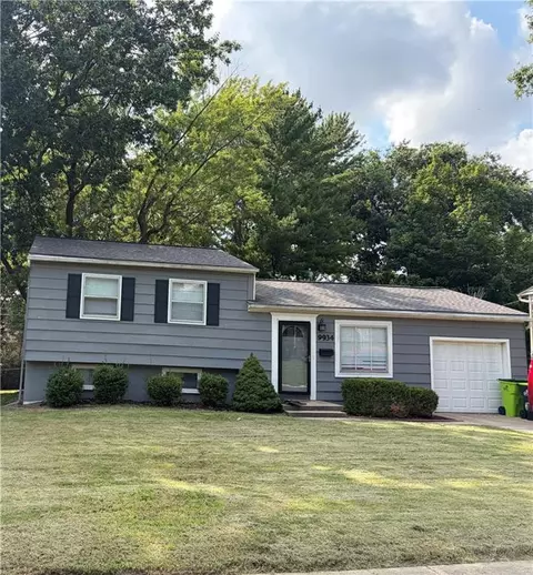 9934 England Dr, Overland Park, KS 66212
