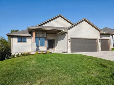 2372 W Wabash St, Olathe, KS 66061