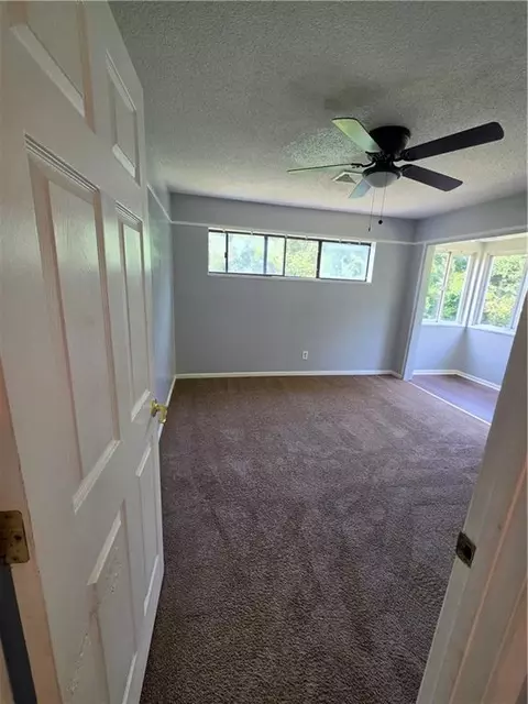 Bedroom - 1006 W Maple Ave #B, Independence, MO 64050 photo 4 of 6