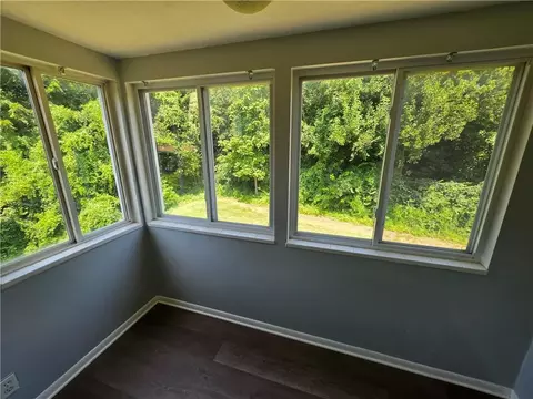 Exterior - 1006 W Maple Ave #B, Independence, MO 64050 photo 3 of 4