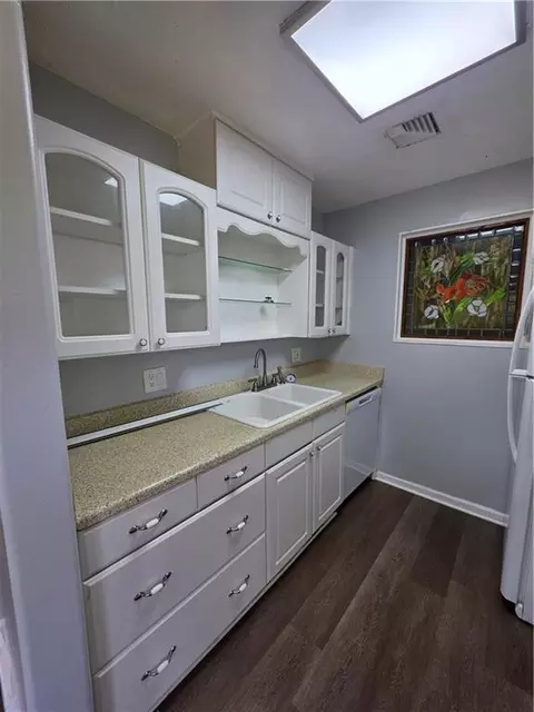 Kitchen - 1006 W Maple Ave #B, Independence, MO 64050 photo 1 of 2