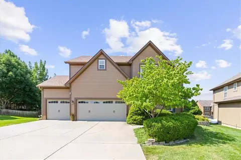 Exterior - 2359 SW Eagle View Dr, Lees Summit, MO 64082 photo 6 of 6