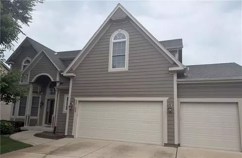 25168 W 150th Ter, Olathe, KS 66061