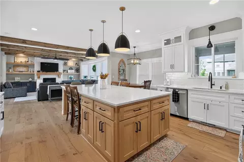 Kitchen - 11414 Bluestem Dr, Kearney, MO 64060 photo 5 of 8