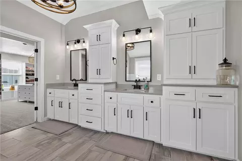 Bath - 11414 Bluestem Dr, Kearney, MO 64060 photo 5 of 8
