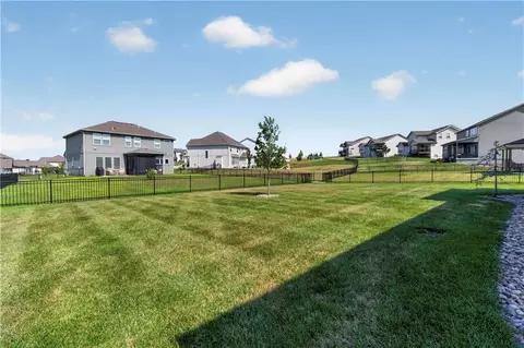 Exterior - 11414 Bluestem Dr, Kearney, MO 64060 photo 4 of 5