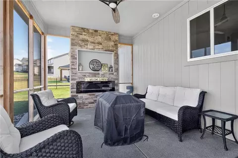 Exterior - 11414 Bluestem Dr, Kearney, MO 64060 photo 3 of 5