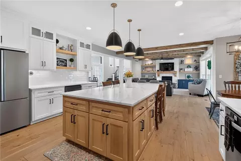 Kitchen - 11414 Bluestem Dr, Kearney, MO 64060 photo 7 of 8