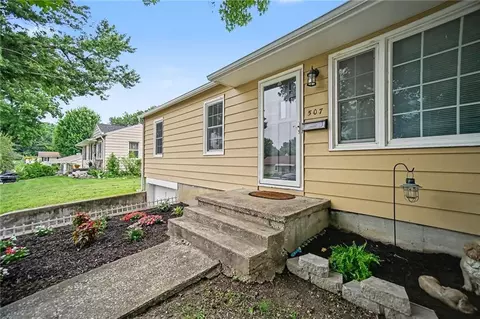 Other - 507 E Meadow Ln, Saint Joseph, MO 64501 photo 1 of 10