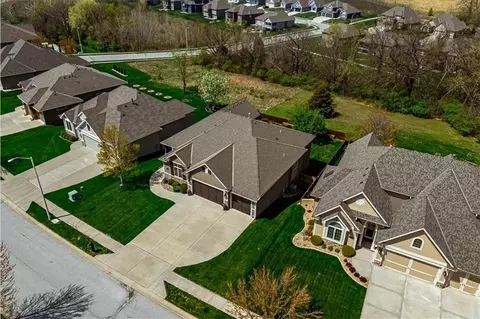 3112 NE 91st Pl, Kansas City, MO 64156