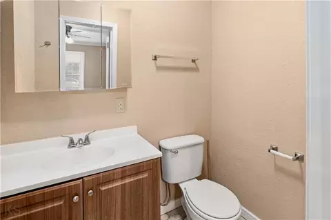 Bath - 304 E Mason St, La Monte, MO 65337 photo 2 of 2