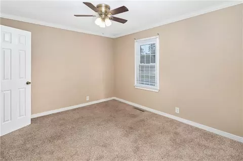 Bedroom - 304 E Mason St, La Monte, MO 65337 photo 4 of 6