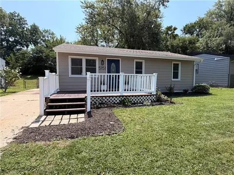 5151 N Corrington Ave, Kansas City, MO 64119
