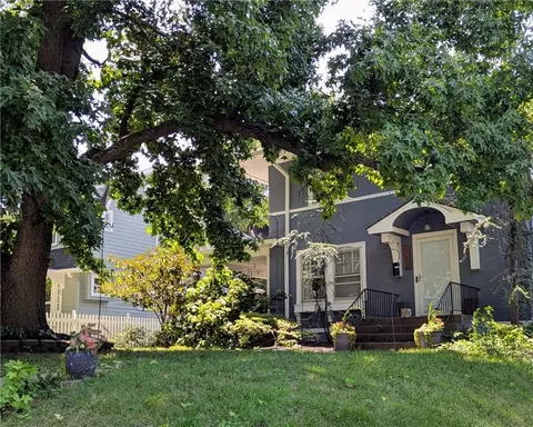 5900 Oak St, Kansas City, MO 64113