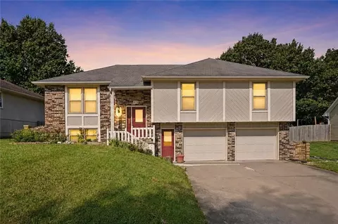 4006 N 31st St, Saint Joseph, MO 64506