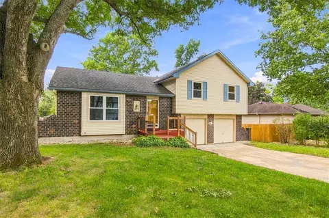 Exterior - 817 E Cothrell St, Olathe, KS 66061 photo 3 of 13