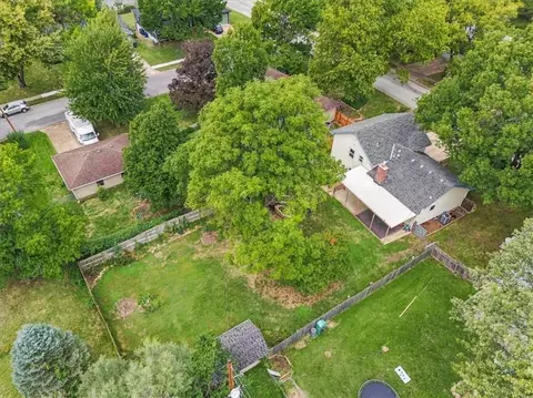 View/Area - 817 E Cothrell St, Olathe, KS 66061 photo 3 of 4