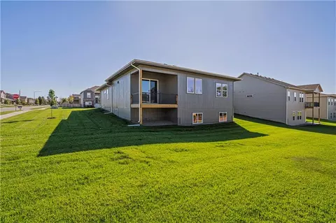 Exterior - 1817 Woodward Cir, Raymore, MO 64083 photo 3 of 5