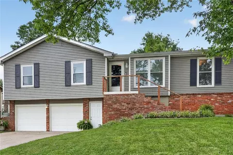 6033 Alden St, Shawnee, KS 66216