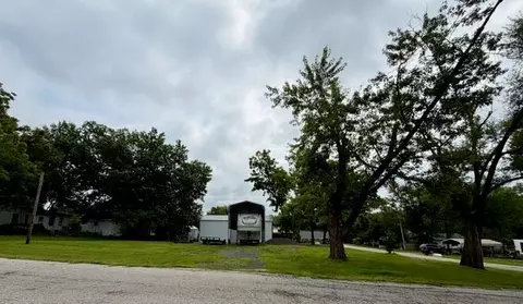 401 N Kenyon St, Albany, MO 64402 photo 11