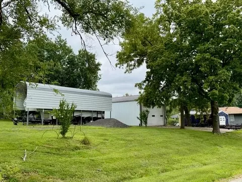 401 N Kenyon St, Albany, MO 64402 photo 4