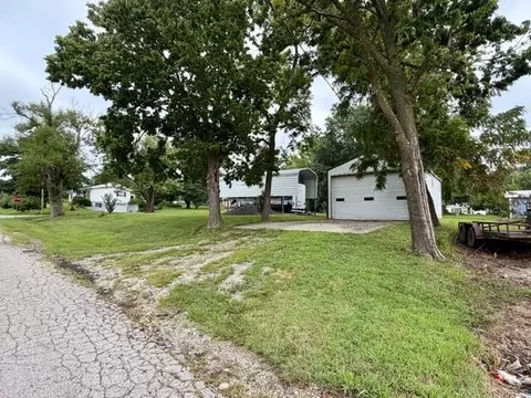 401 N Kenyon St, Albany, MO 64402 photo 9