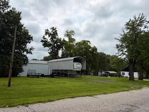 401 N Kenyon St, Albany, MO 64402 photo 10
