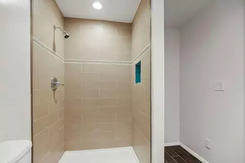 Bath - 2133 NE Chipman Rd, Lees Summit, MO 64086 photo 4 of 5
