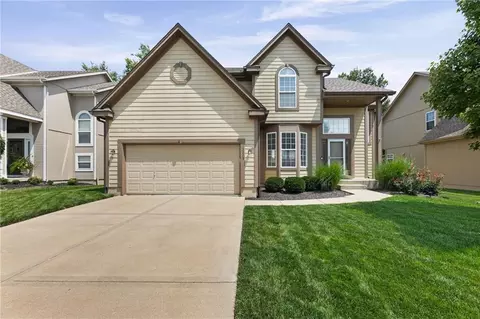13229 Knox St, Overland Park, KS 66213