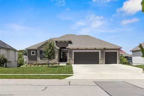19700 Norton St, Spring Hill, KS 66083