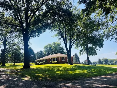 4 Neumann Dr, Atchison, KS 66002 photo 2