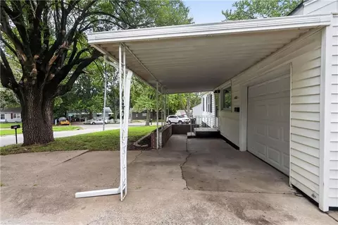 Exterior - 16703 E 2 St, Independence, MO 64056 photo 3 of 6